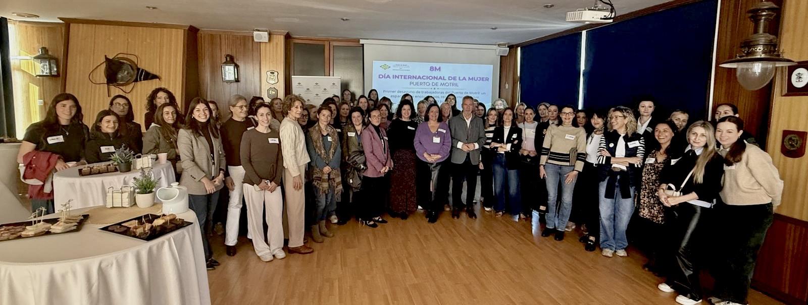 El Puerto de Motril reúne a mujeres profesionales del ámbito portuario con - Noticia Puerto de Motril
